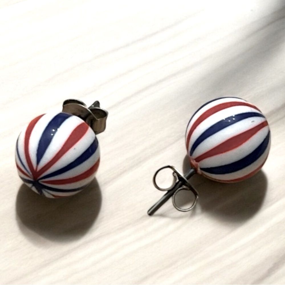 NWT Fashion Earrings Patriotic Ball Stud Earrings - Red, White, and‎ Blue Flag